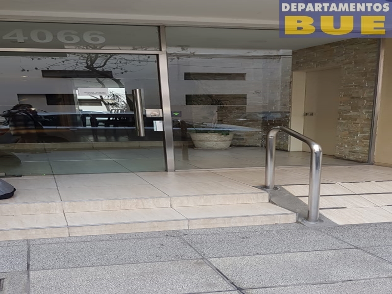 Tres ambientes Contrafrente a balcon corrido